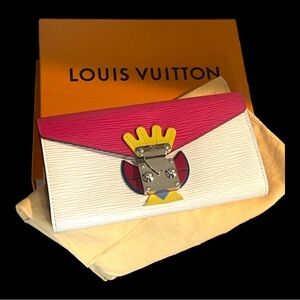 Louis Vuitton NWOT  Ltd Ed Tribal Mask Sarah Epi Long Wallet Investment Pc